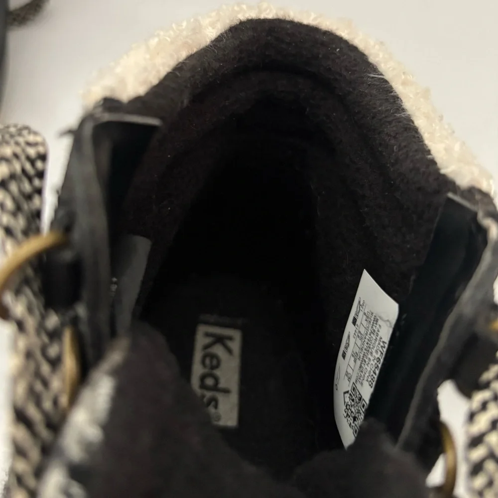 KEDS ANKLE HIGH SCOUT BOOTS FLEECE INSOLE RUBBER OUTSOLE COMFY SNEAKER BOOT SZ 8 - Picture 7 of 10
